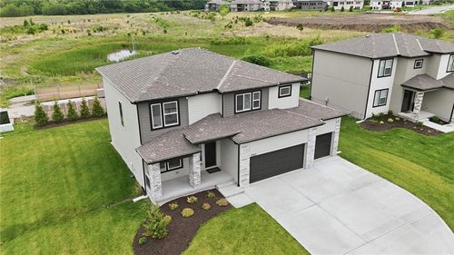 500 Sw Chavis Drive, Blue Springs, MO, 64064 | Card Image