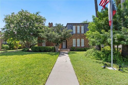 417 N 15th St, McAllen, TX, 78501-4707 | Card Image