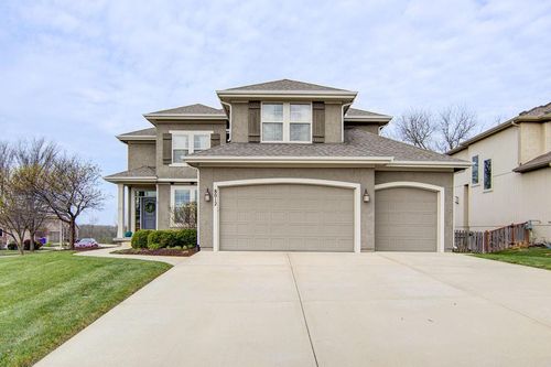 8012 Apache Rd, Lenexa, KS, 66227-2218 | Card Image