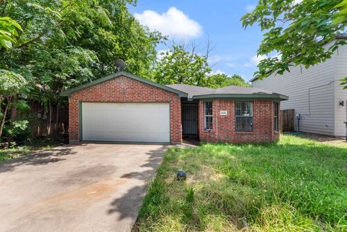 2526 Exeter Ave, Dallas, TX, 75216-6504 | Card Image