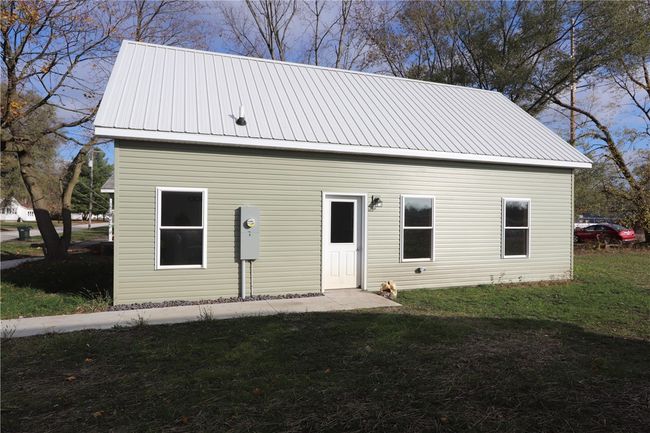 2805 Commercial Ave, House other with 2 bedrooms, 2 bathrooms and null parking in Mattoon IL | Image 13