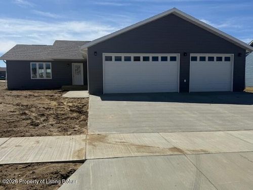 1331 Wahl St, Dickinson, ND, 58601-5225 | Card Image