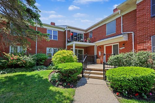 113-27653 W Echo Valley W, Farmington Hills, MI, 48334 | Card Image