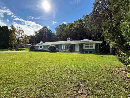 N93W25235 Crestwood Drive, Lisbon, WI, 53089 | Card Image