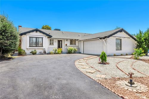 7800 Fairchild Ave, Winnetka, CA, 91306-2048 | Card Image