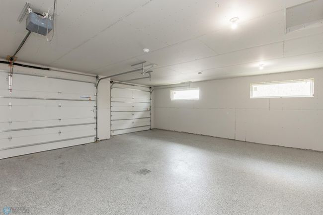 Garage | Image 58