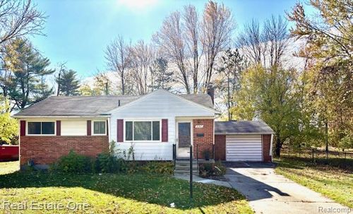 31941 Kathryn St, Garden City, MI, 48135-3333 | Card Image