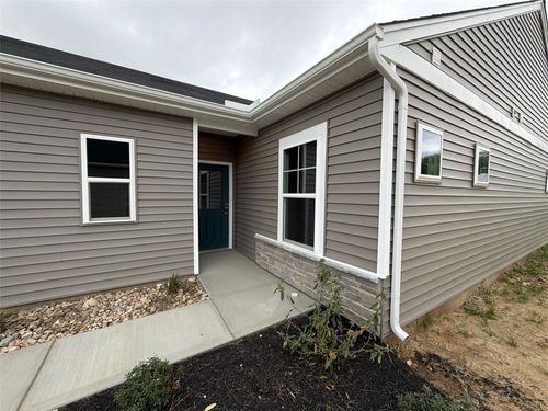 46-6832 Traditions St, Middletown, OH, 45044-8064 | Card Image