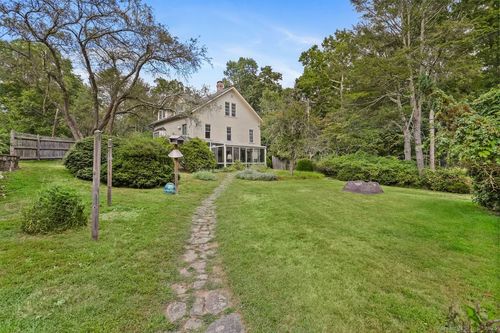 68 Center St, Westport, CT, 06880-5313 | Card Image