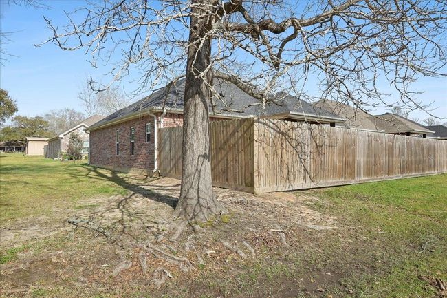 135 Private Road 8142, House other with 2 bedrooms, 2 bathrooms and null parking in Buna TX | Image 28