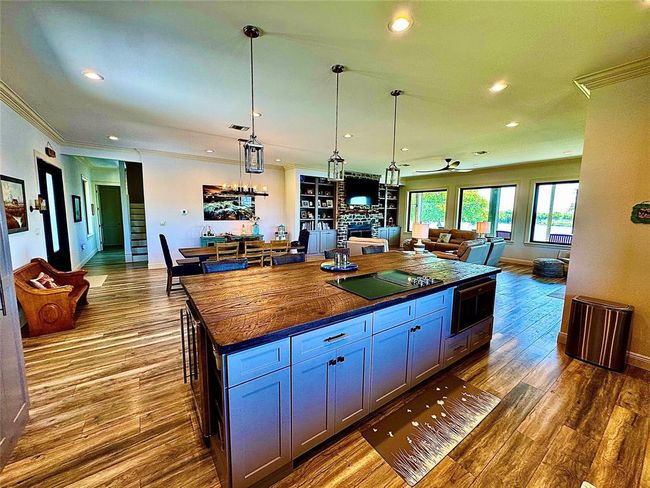 7165 Backridge Rd, House other with 6 bedrooms, 7 bathrooms and 2 parking in Sabine Pass TX | Image 11