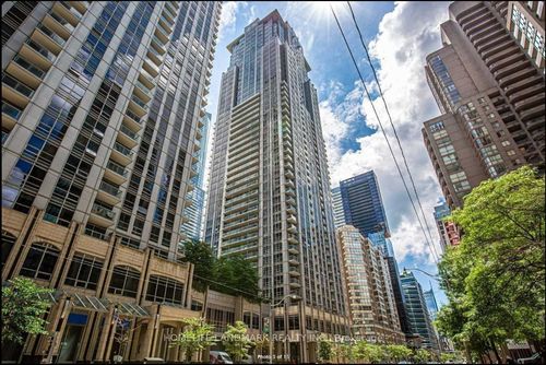 3303-761 Bay St, Toronto, ON, M5G2R2 | Card Image