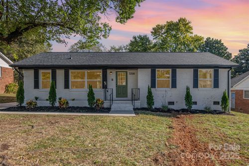 8-3208 Clearview Dr, Charlotte, NC, 28216-3626 | Card Image
