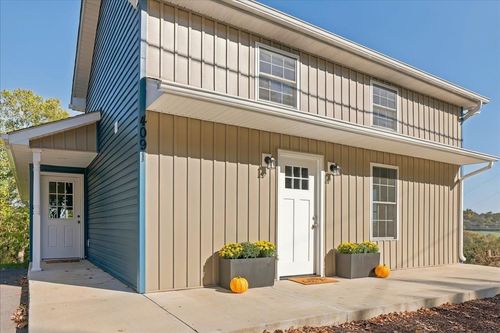 4091 Spring Hill Rd, STAUNTON, VA, 24401-6301 | Card Image