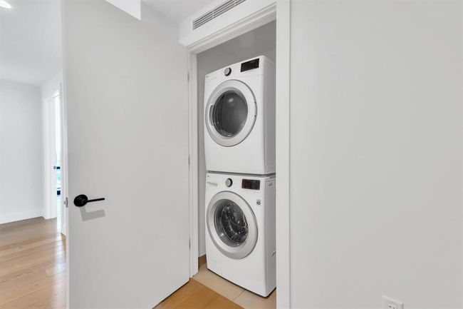 APT-2107 - 70 Rainey St, Condo with 2 bedrooms, 2 bathrooms and 1 parking in Austin TX | Image 9