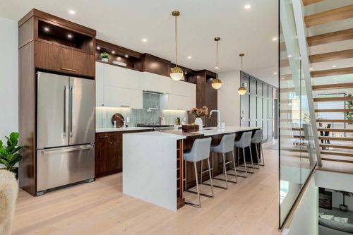 1612 16a St Se, Calgary, AB, T2G3S7 | Card Image