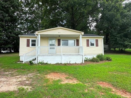 427 Lynch Dr, Danville, VA, 24540-3918 | Card Image