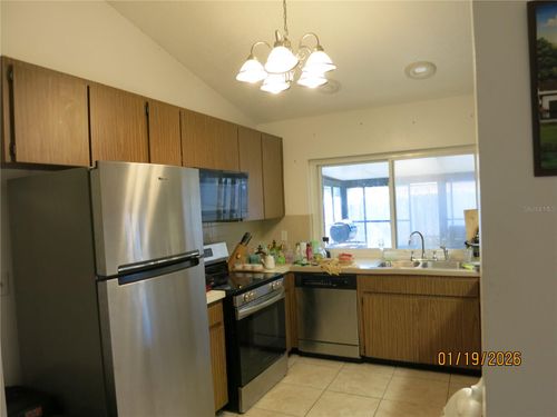 8304 N Gomez Ave, TAMPA, FL, 33614-2815 | Card Image