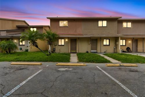 3911 Oak Limb Ct, TAMPA, FL, 33614-2681 | Card Image
