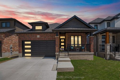 39 Wenger Rd, Breslau, ON, N0B1M0 | Card Image