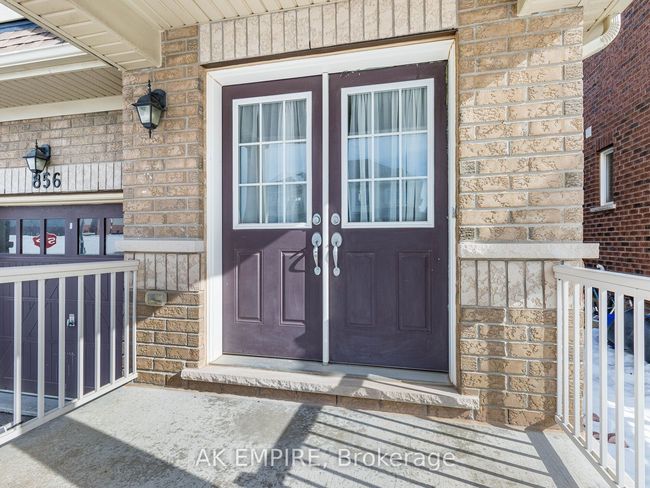 856 Miltonbrook Cres, House attached with 4 bedrooms, 3 bathrooms and 2 parking in Milton ON | Image 5