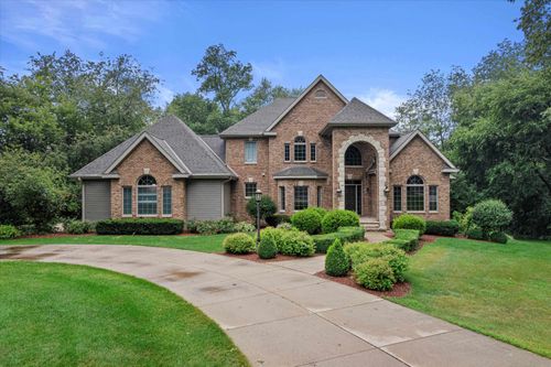 N8031 Oak Ridge Dr, Beaver Dam, WI, 53916-9064 | Card Image