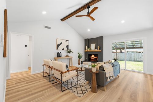 4605 Beaver Creek Dr, Austin, TX, 78759-4207 | Card Image