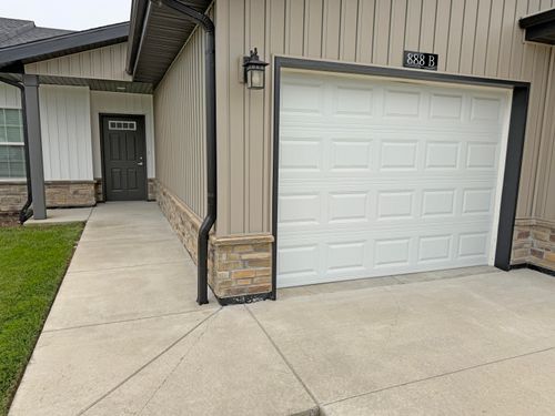 888b W Logan Street, Rogersville, MO, 65742 | Card Image