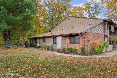 40 Ellsworth Ct, Red Bank, NJ, 07701-5403 | Card Image