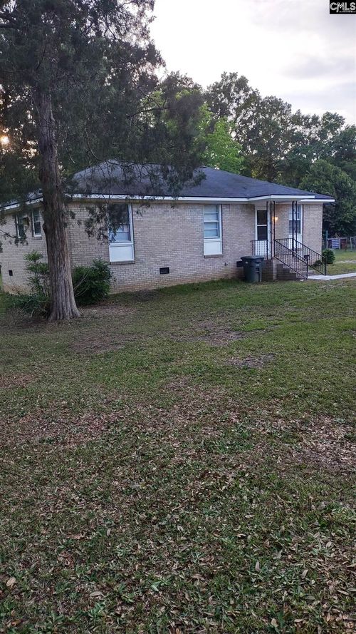 114 Henry St, Eastover, SC, 29044-9028 | Card Image