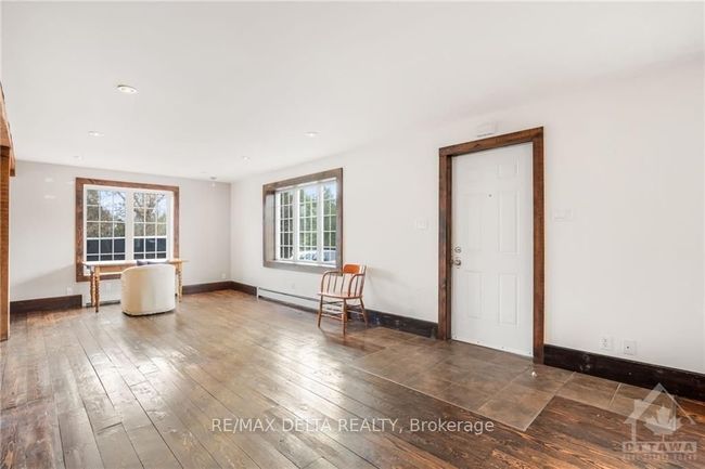 1015 Labrosse St, House other with 5 bedrooms, 2 bathrooms and 8 parking in Saint Eugene ON | Image 10