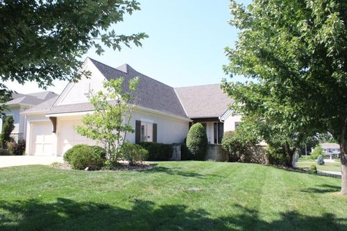 15812 Howe St, Overland Park, KS, 66224-3800 | Card Image