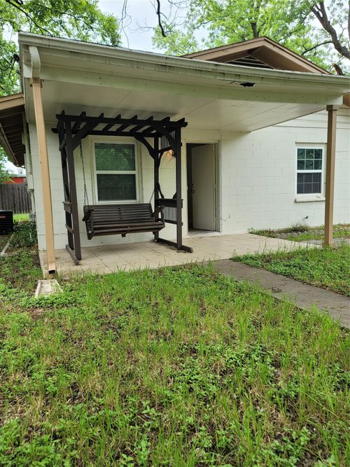 904 Chote Ave, Austin, TX, 78702-4120 | Card Image