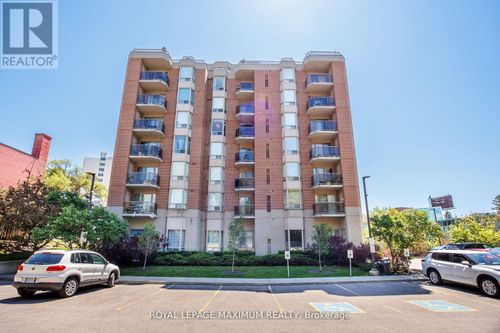807-2088 Lawrence Ave W, York, ON, M9N1J1 | Card Image