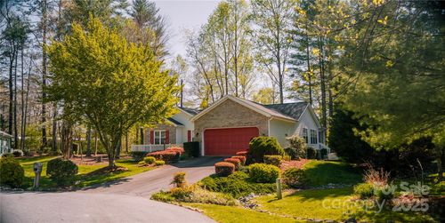 9 Manakiki Ct, Etowah, NC, 28729-9700 | Card Image