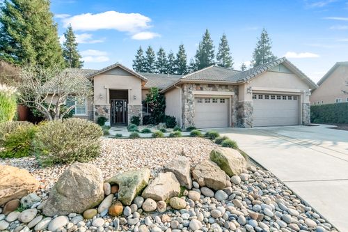5801 W Modoc Ave, Visalia, CA, 93291-8527 | Card Image