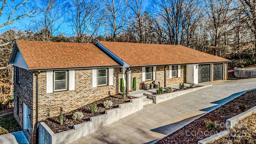 238 Lincoln Dr, Forest City, NC, 28043-7571 | Card Image