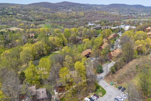 2-8 Steamboat Dr, Vernon, NJ, 07462-4528 | Card Image