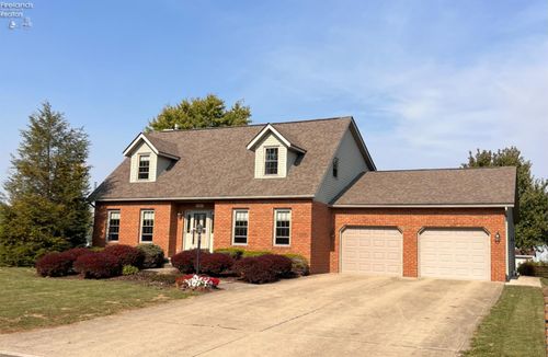 102 Mckinley Pl, Shelby, OH, 44875-1474 | Card Image