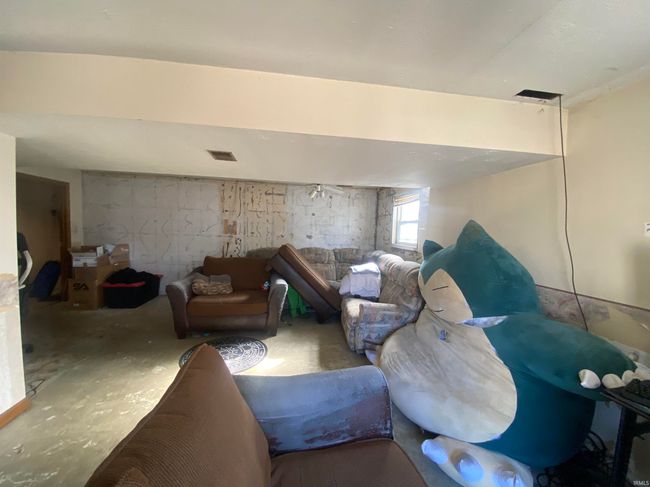 908 Mathis Ave, House other with 3 bedrooms, 2 bathrooms and null parking in Oolitic IN | Image 10