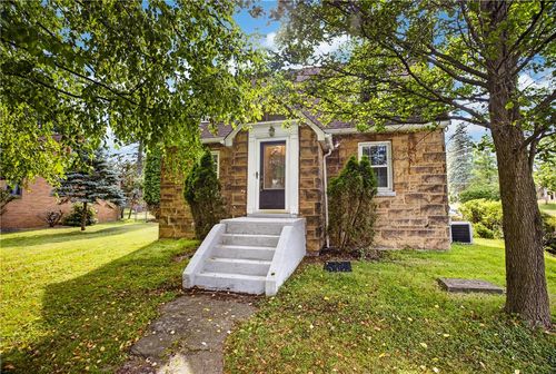 302 Lindsay Rd, Carnegie, PA, 15106-4212 | Card Image