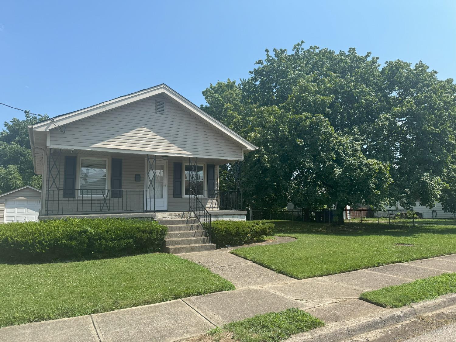 Bond Ave, Hamilton, OH 45011