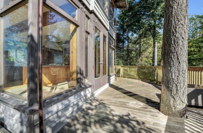 1091 Cowan Point Drive, House other with 4 bedrooms, 3 bathrooms and 3 parking in Bowen Island BC | Image 36
