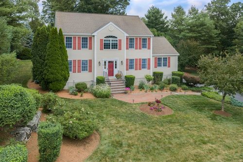 15 Little Tree Rd, Medway, MA, 02053-6127 | Card Image