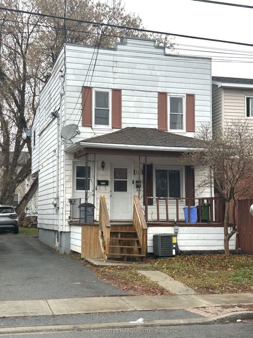 {{alt}} | Card Image