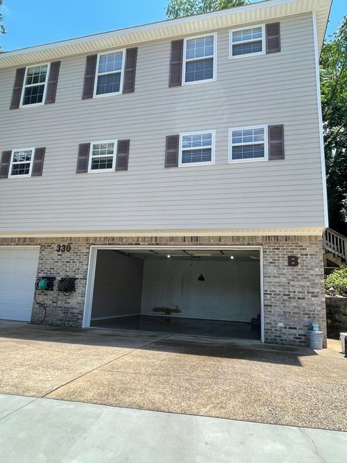 330 Thompson St, Chattanooga, TN, 37405-4139 | Card Image