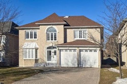 18 Hillsborough Court, Richmond Hill, ON, L4B3X3 | Card Image