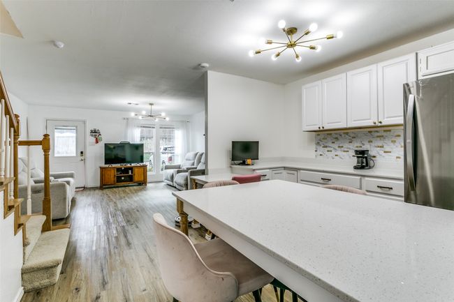 174 Merlin Way, Townhouse with 2 bedrooms, 2 bathrooms and null parking in Euless TX | Image 4