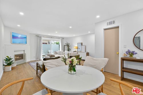 apt-2-1443 25th St, Santa Monica, CA, 90404-3026 | Card Image
