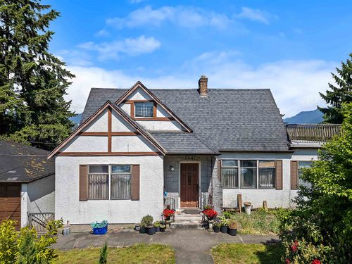 2587 Yale St, Vancouver, BC, V5K1C1 | Card Image